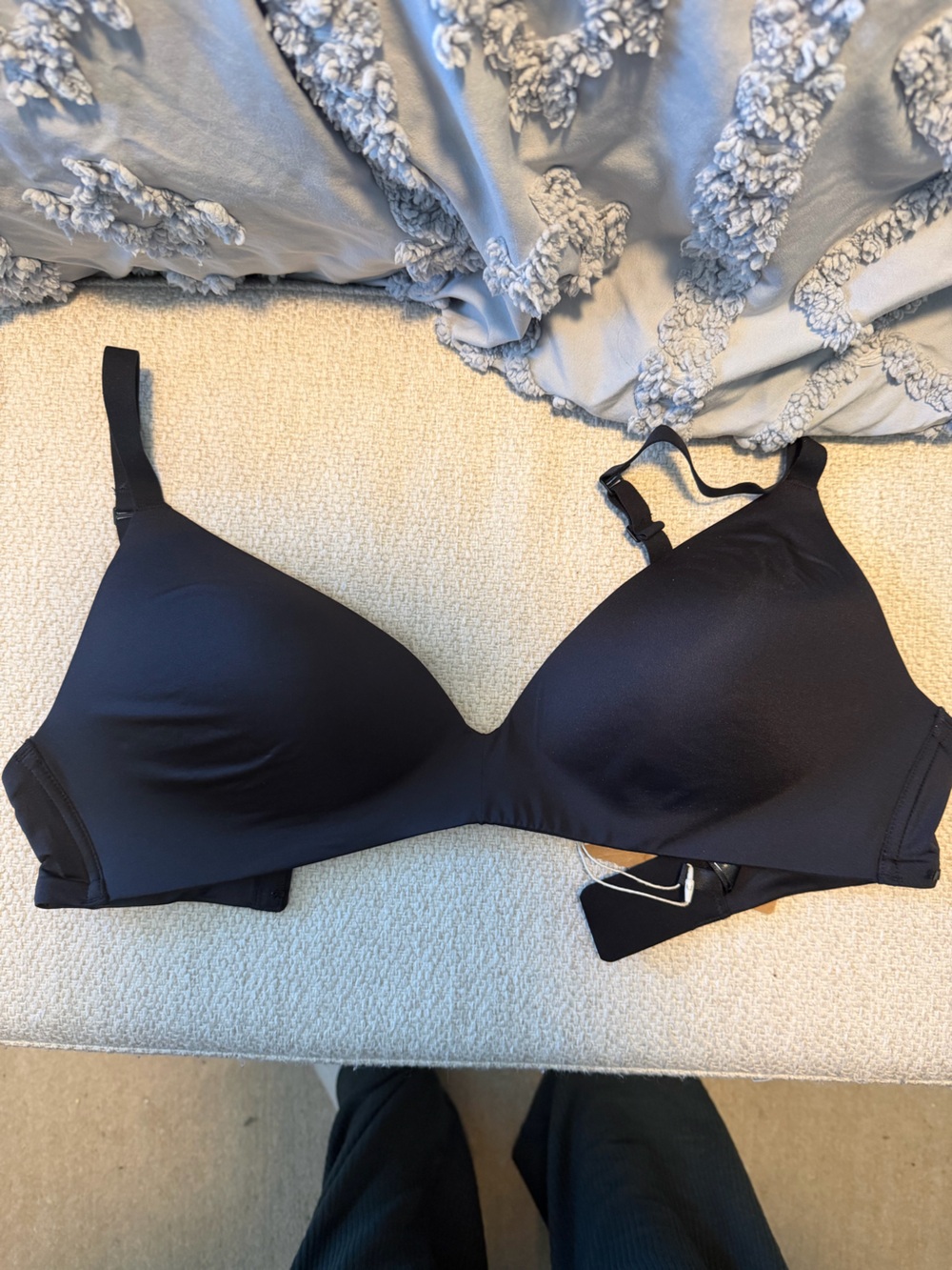 SKIMS Wireless Tshirt Bra NWT